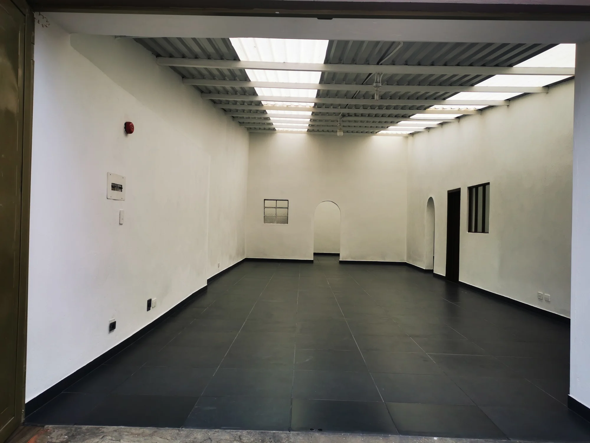 arriendo Bodega para mediana empresa bien ubicada