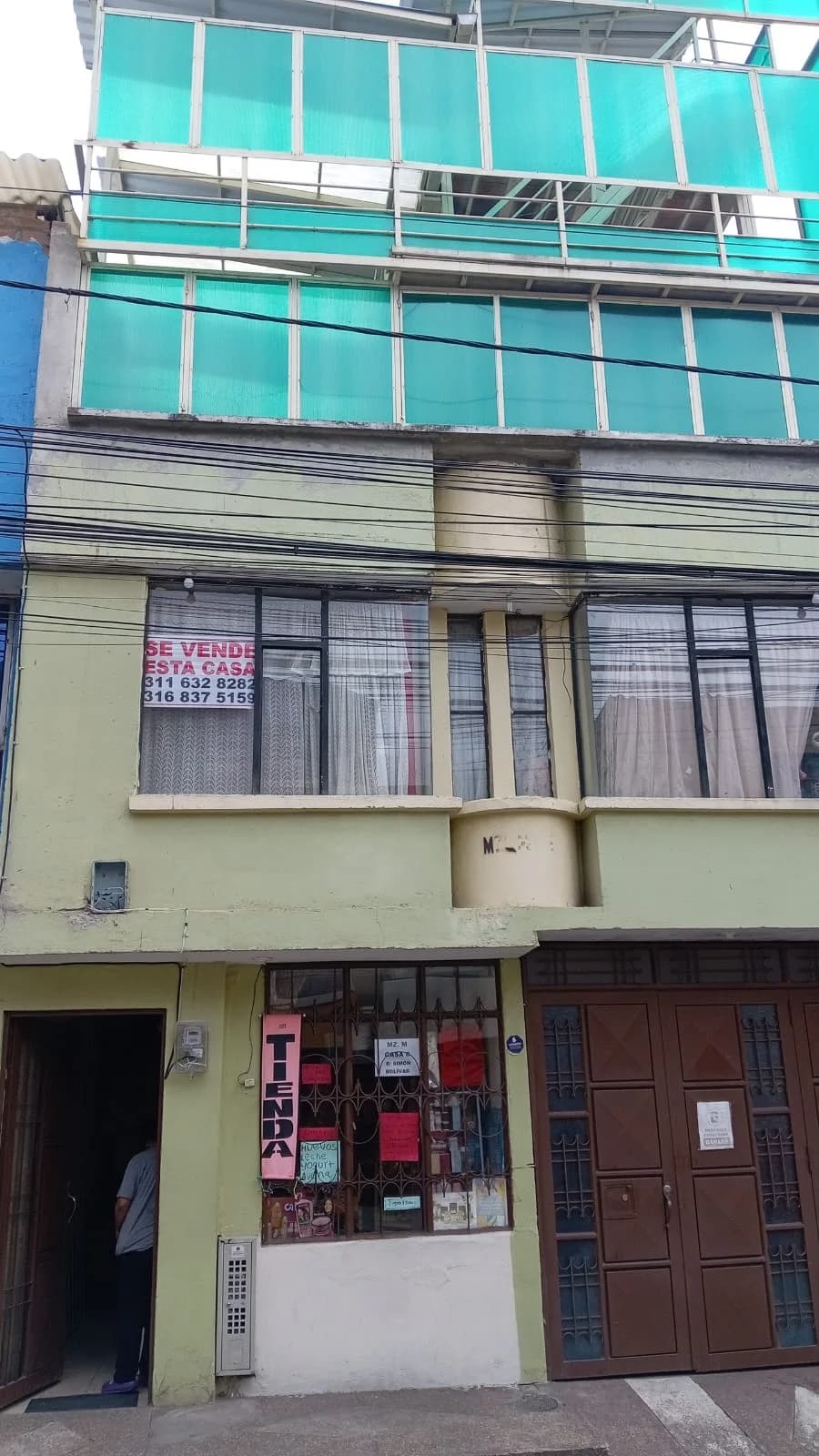 Se vende casa en el barrio simon bolivar
