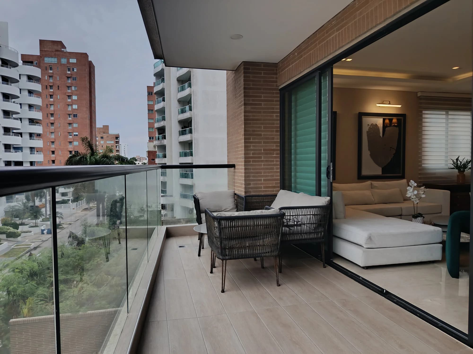 Se Vede Lujoso Apartamento En Altos De Ríomar Barranquilla